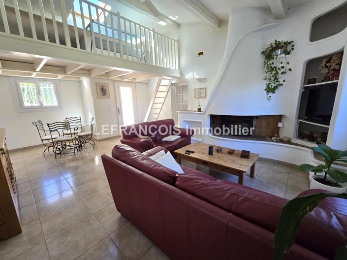 Image No.4-2 Bed House for sale