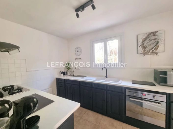 Image No.7-2 Bed House for sale