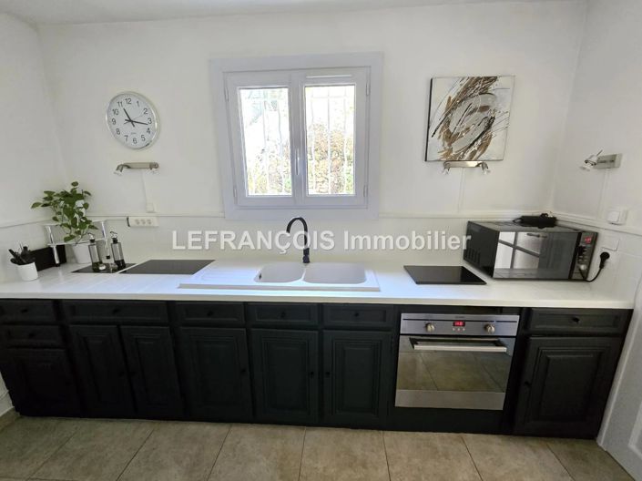 Image No.9-2 Bed House for sale