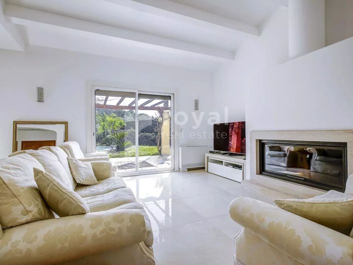 Image No.11-4 Bed House for sale