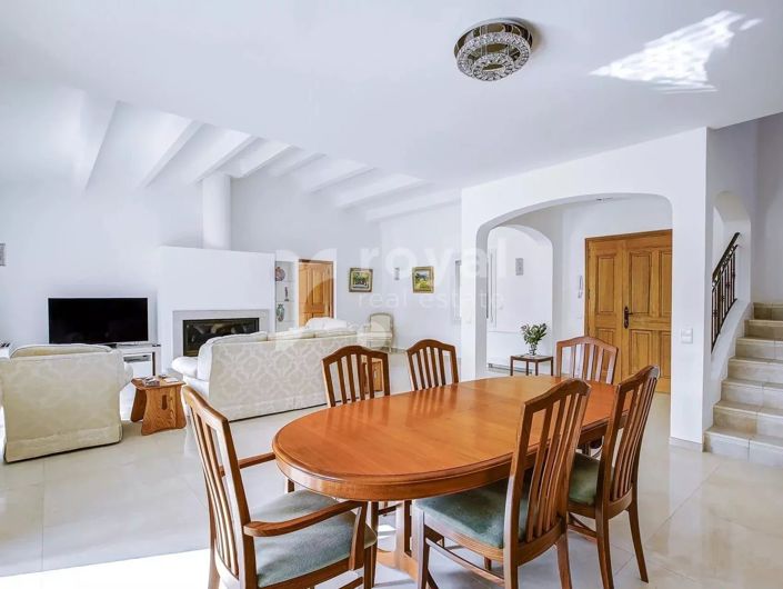 Image No.13-4 Bed House for sale