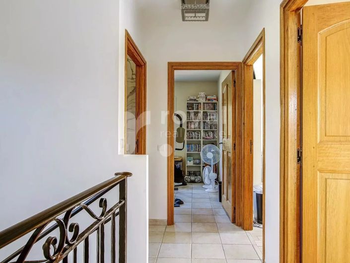 Image No.19-4 Bed House for sale