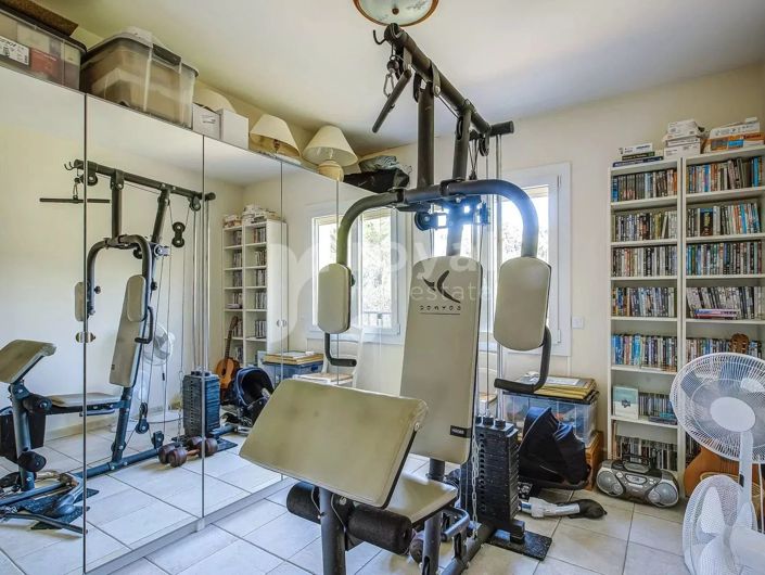 Image No.23-4 Bed House for sale