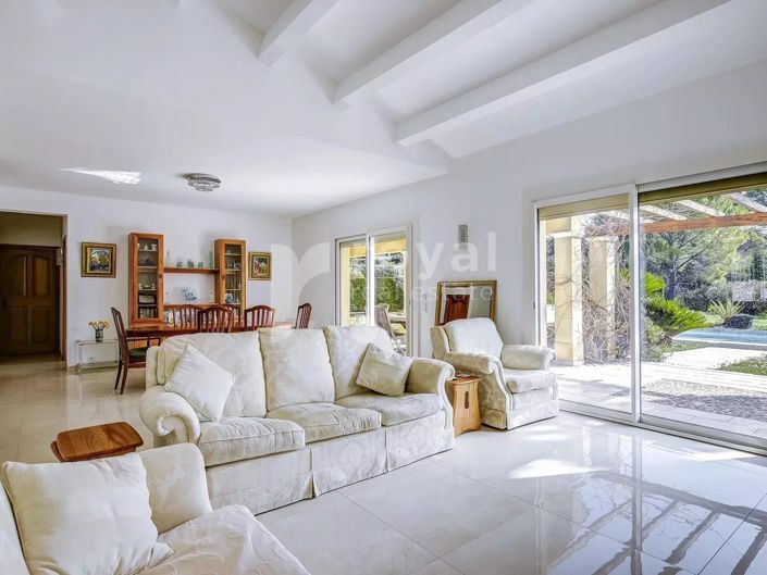 Image No.9-4 Bed House for sale