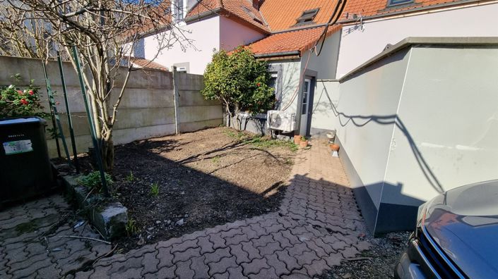 Image No.10-4 Bed House for sale