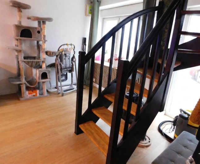 Image No.10-2 Bed House for sale