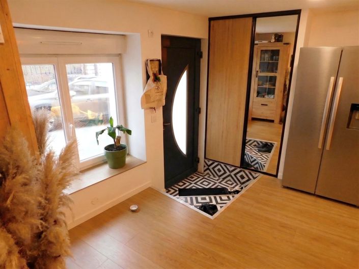 Image No.4-2 Bed House for sale