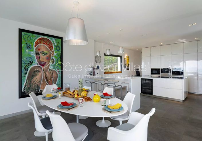 Image No.11-4 Bed House for sale