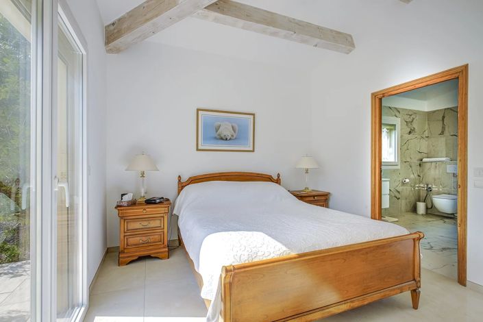 Image No.16-4 Bed House for sale