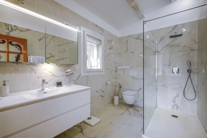 Image No.22-4 Bed House for sale