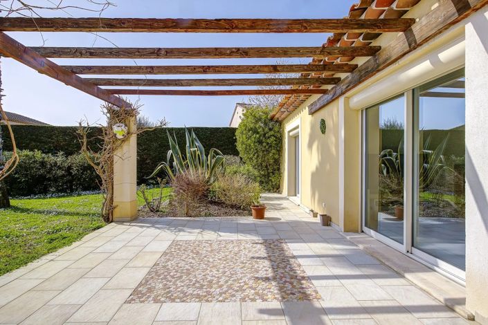 Image No.6-4 Bed House for sale