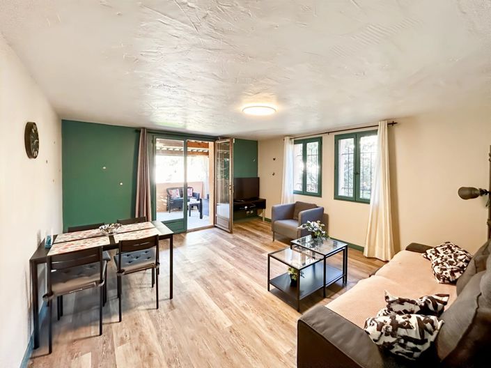 Image No.11-6 Bed House for sale