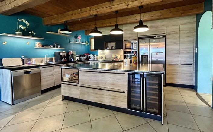 Image No.4-6 Bed House for sale