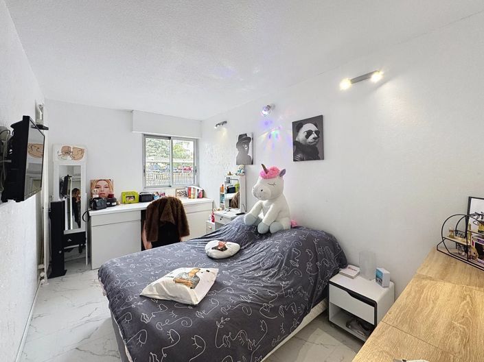 Image No.11-3 Bed Apartment for sale