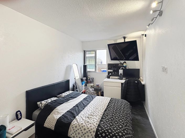 Image No.12-3 Bed Apartment for sale