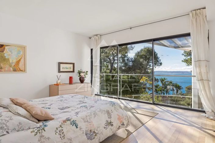 Image No.11-5 Bed House for sale