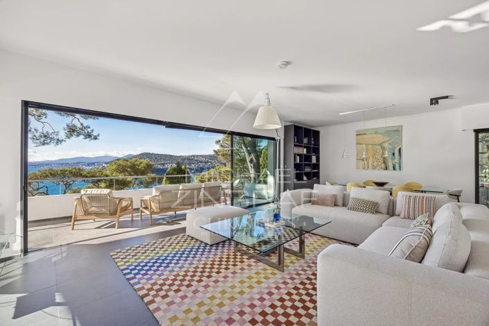 Image No.6-5 Bed House for sale