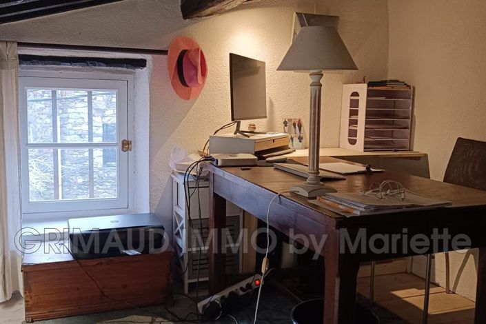 Image No.8-3 Bed House for sale