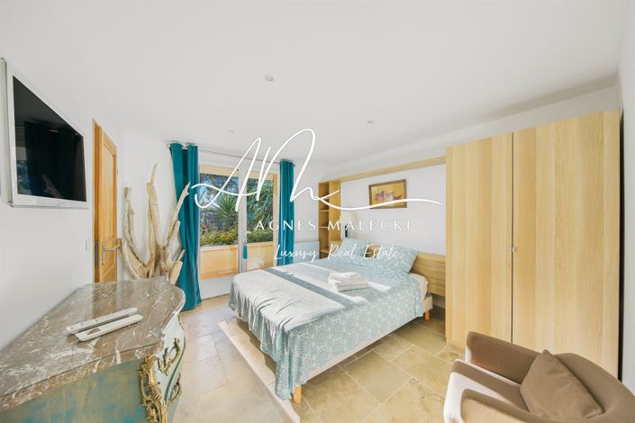 Image No.14-5 Bed House for sale