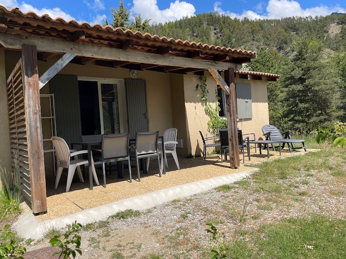 Image No.16-Maison de 12 chambres à vendre à Clamensane