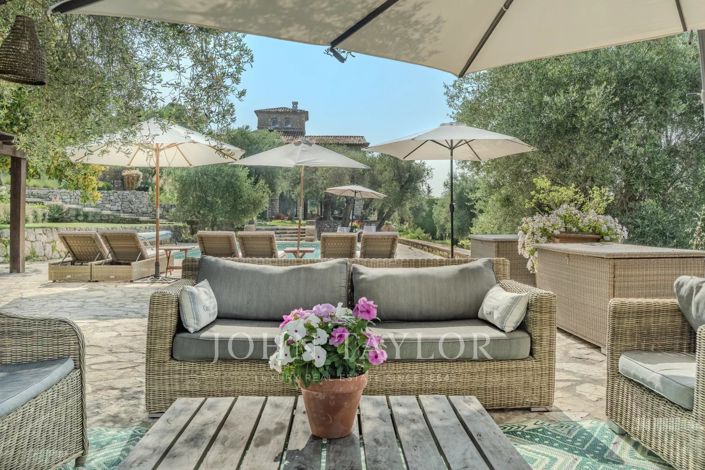 Image No.43-6 Bed House for sale