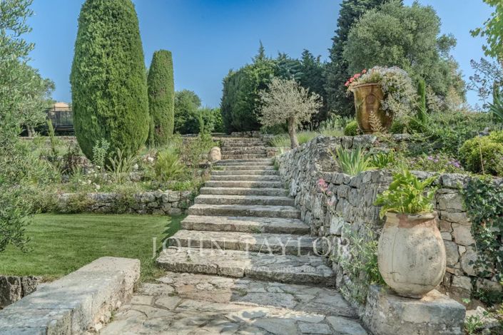 Image No.50-6 Bed House for sale