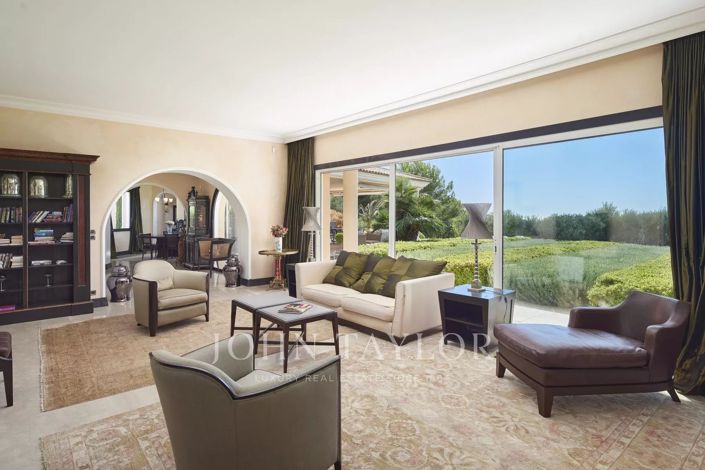 Image No.13-5 Bed House for sale