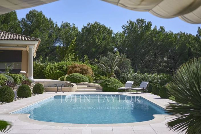 Image No.4-5 Bed House for sale