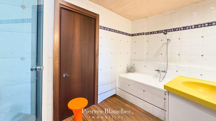 Image No.14-5 Bed Apartment for sale