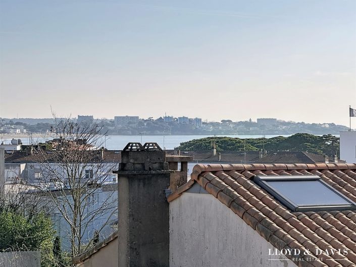 Image No.19-3 Bed House for sale