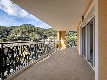 1 - Menton, Apartment
