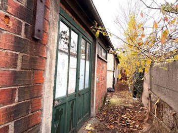 1 - Montreuil, House