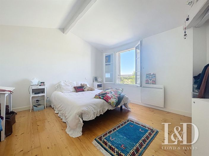 Image No.15-3 Bed House for sale