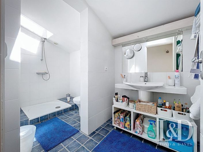 Image No.16-3 Bed House for sale