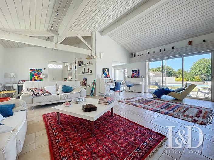 Image No.2-3 Bed House for sale