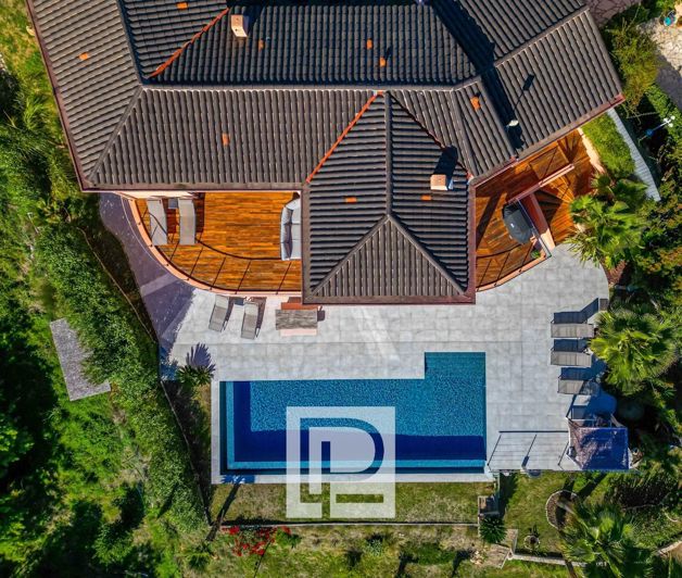 Image No.3-5 Bed House for sale