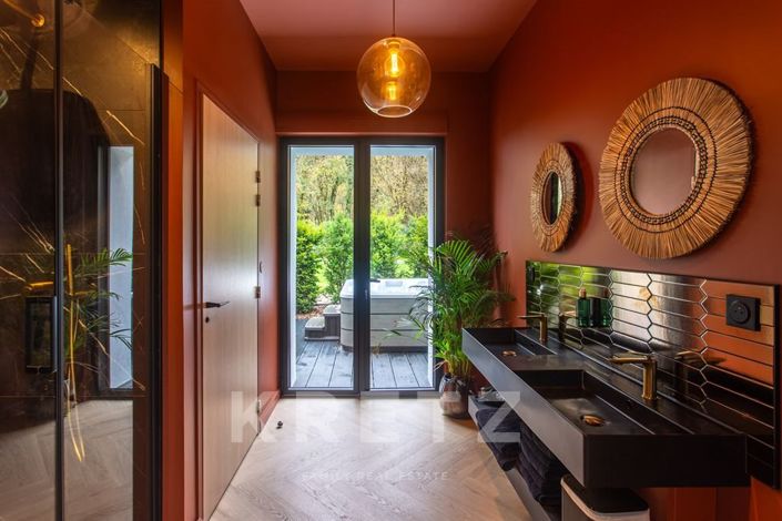 Image No.10-4 Bed House for sale