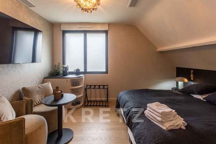 Image No.15-4 Bed House for sale