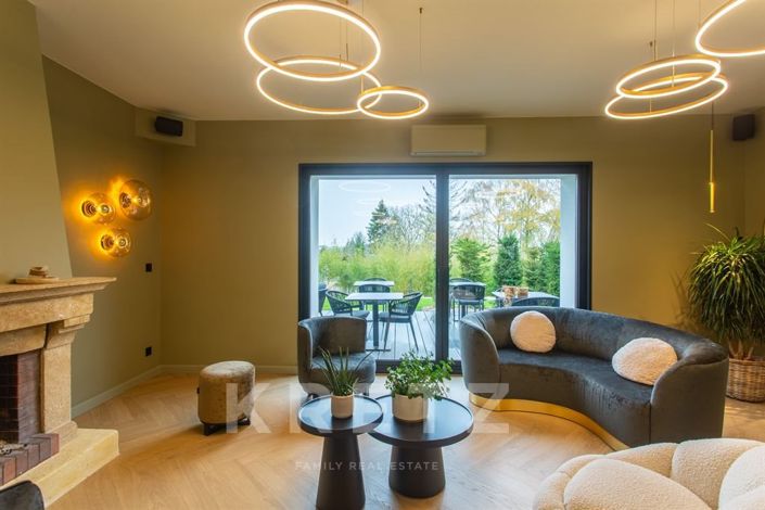 Image No.3-4 Bed House for sale