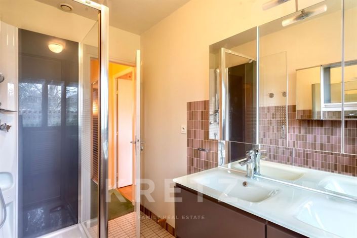 Image No.13-5 Bed House for sale