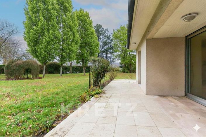 Image No.18-5 Bed House for sale