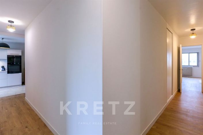 Image No.10-3 Bed Apartment for sale