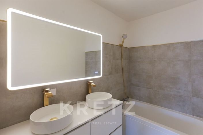 Image No.17-3 Bed Apartment for sale