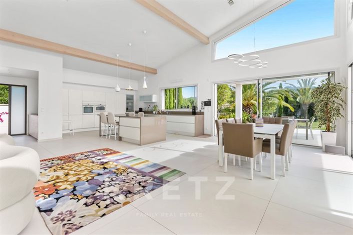 Image No.5-5 Bed House for sale