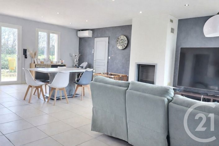 Image No.3-3 Bed House for sale