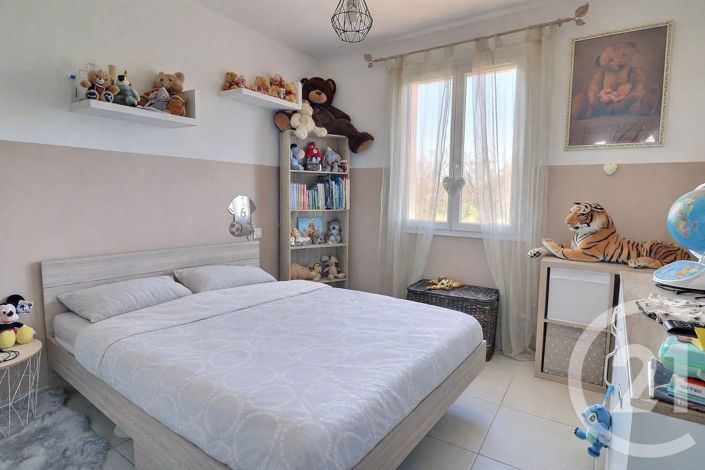 Image No.6-3 Bed House for sale