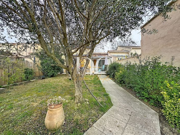 Image No.4-2 Bed House for sale