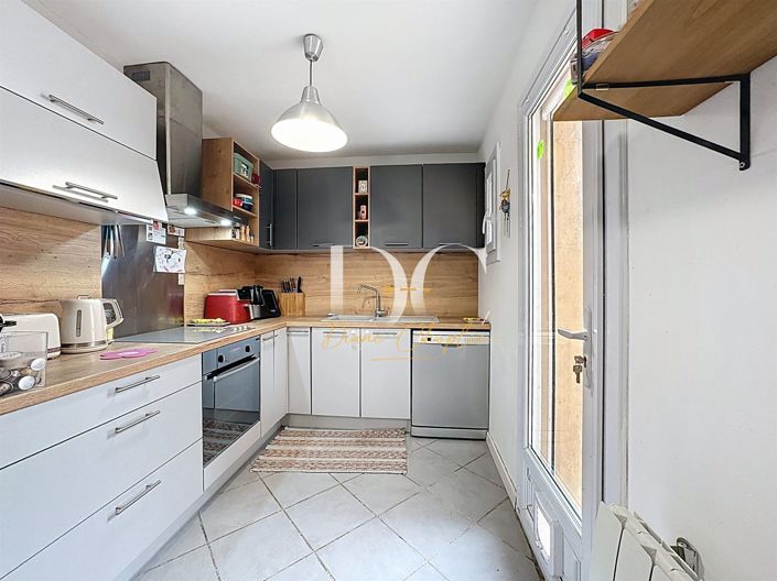 Image No.7-2 Bed House for sale