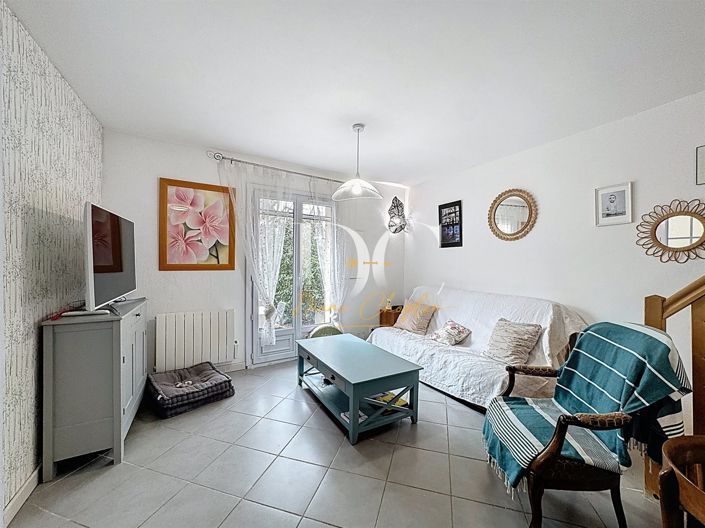 Image No.9-2 Bed House for sale