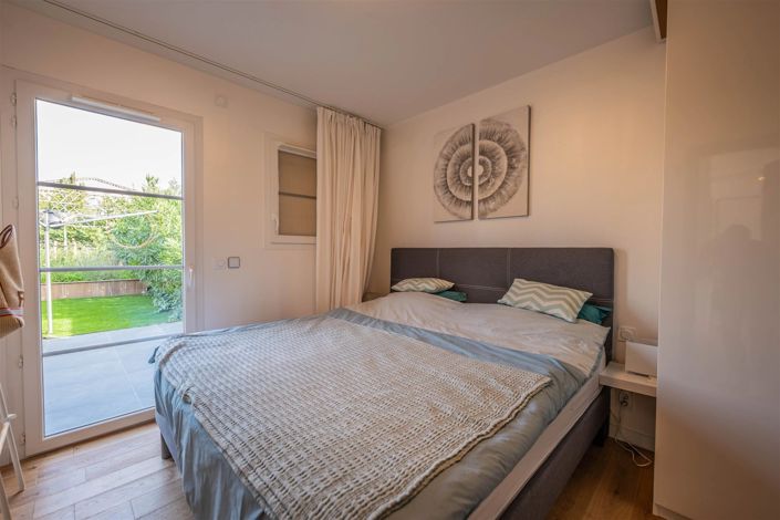 Image No.10-4 Bed House for sale